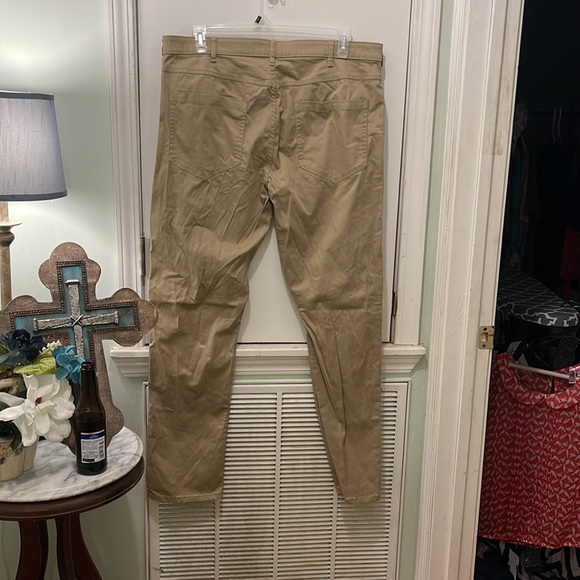 Khaki pants - Picture 4 of 4